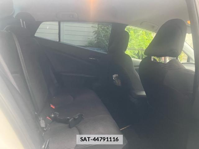 Toyota PRIUS 2020-03 7980653-17