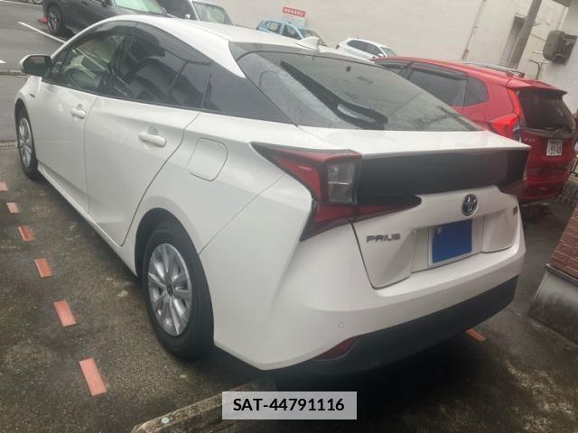 Toyota PRIUS 2020-03 7980653-2