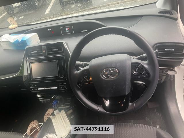 Toyota PRIUS 2020-03 7980653-8
