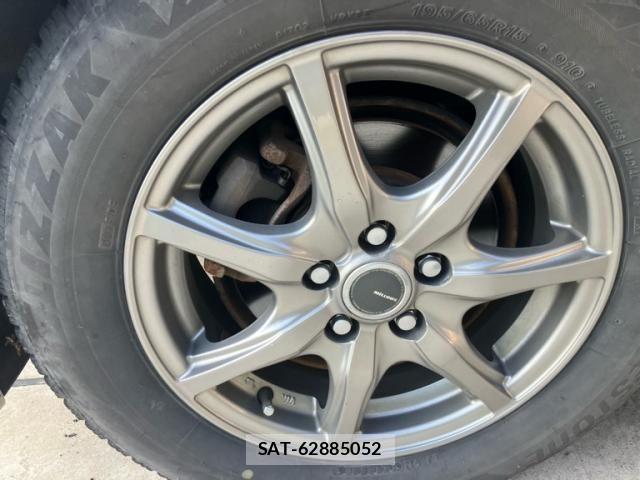 Toyota PRIUS 2012-04 7980690-9