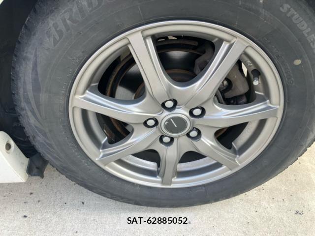 Toyota PRIUS 2012-04 7980690-10