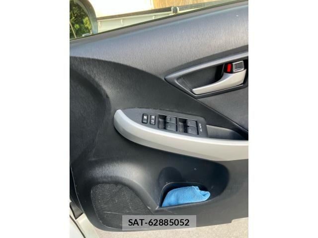 Toyota PRIUS 2012-04 7980690-18