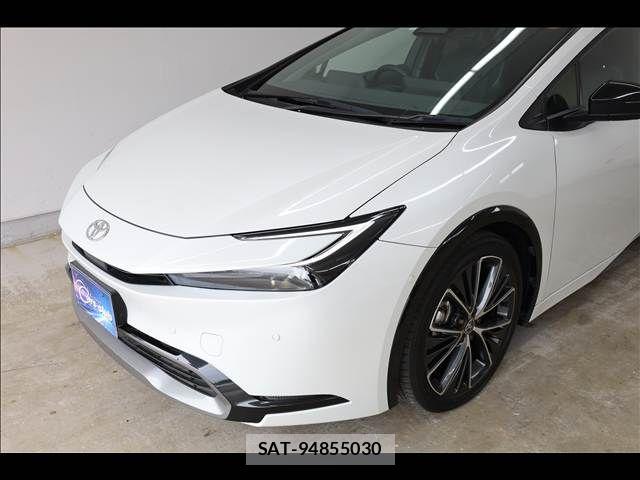 Toyota PRIUS 2023-03 7980617-12