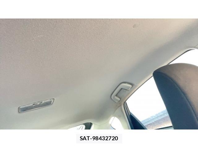 Toyota PRIUS 2012-07 7980693-15
