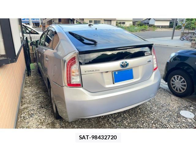 Toyota PRIUS 2012-07 7980693-2