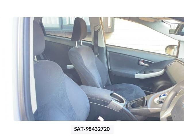 Toyota PRIUS 2012-07 7980693-5