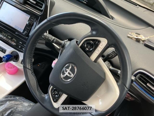 Toyota PRIUS 2016-04 7980658-12