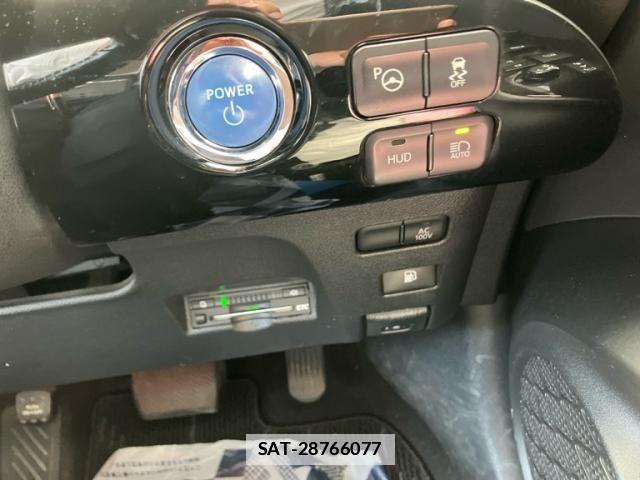 Toyota PRIUS 2016-04 7980658-15