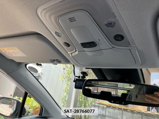 Toyota PRIUS 2016-04 7980658-22