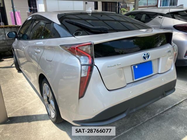 Toyota PRIUS 2016-04 7980658-4