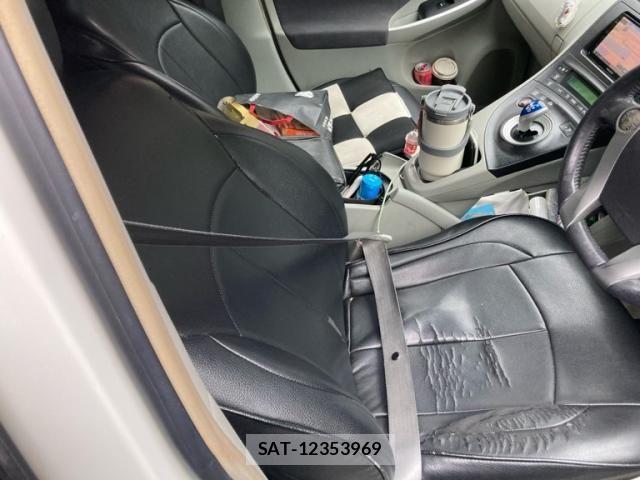 Toyota PRIUS 2009-12 7980696-11