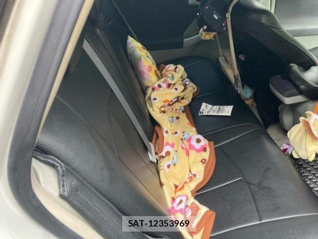Toyota PRIUS 2009-12 7980696-12
