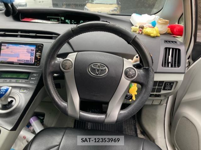 Toyota PRIUS 2009-12 7980696-17