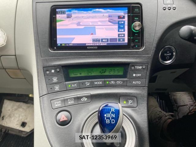 Toyota PRIUS 2009-12 7980696-18
