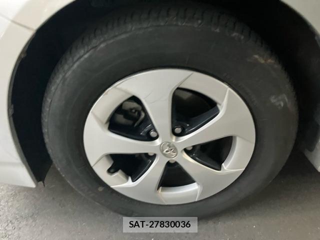 Toyota PRIUS 2013-08 7980689-9