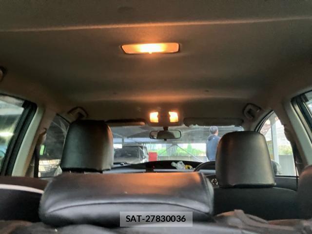 Toyota PRIUS 2013-08 7980689-13