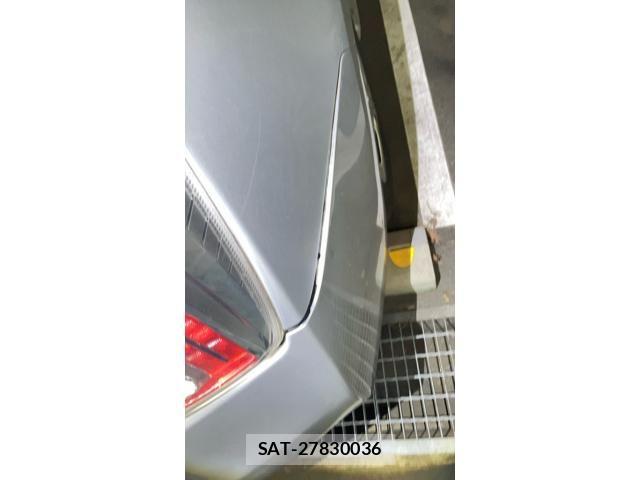 Toyota PRIUS 2013-08 7980689-25