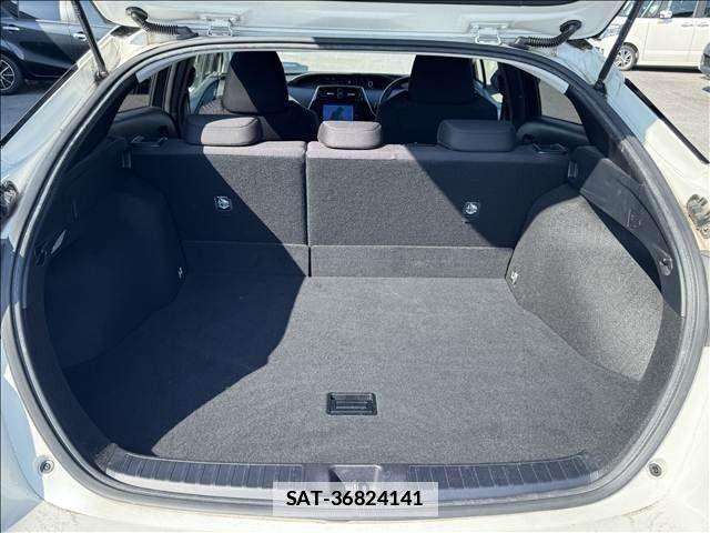 Toyota PRIUS 2016-02 7980636-10