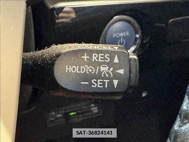 Toyota PRIUS 2016-02 7980636-17