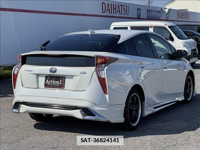 Toyota PRIUS 2016-02 7980636-5