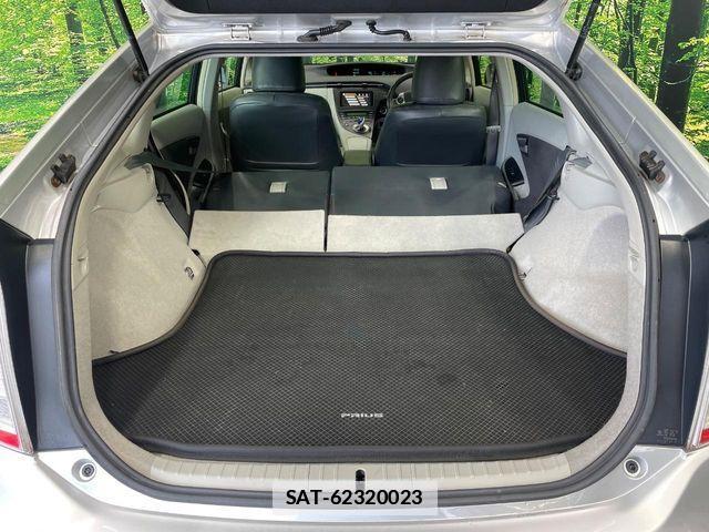 Toyota PRIUS 2011-01 7980675-9
