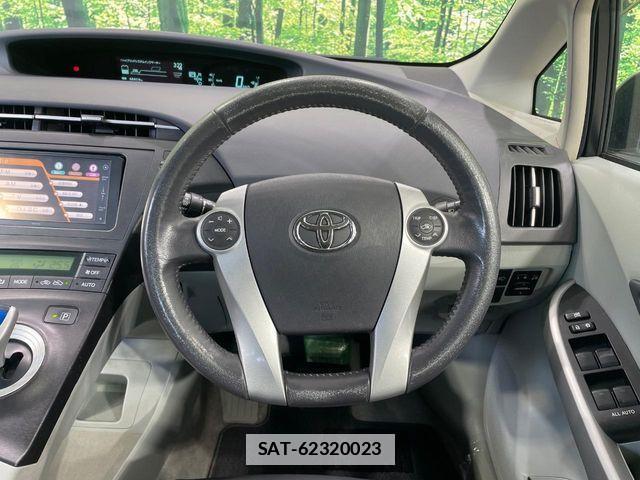 Toyota PRIUS 2011-01 7980675-10