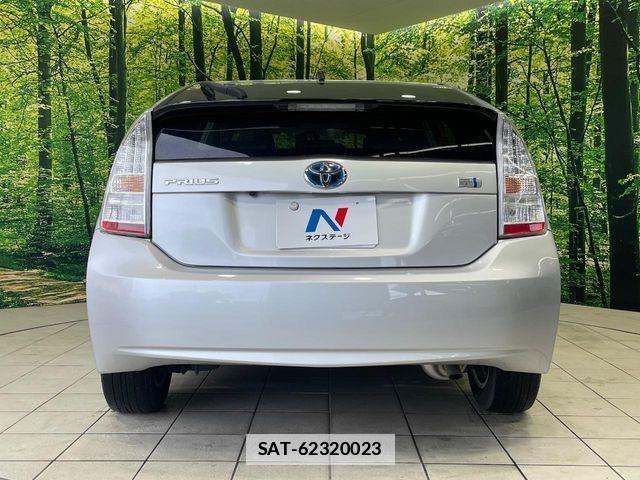Toyota PRIUS 2011-01 7980675-14