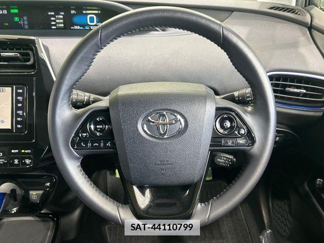 Toyota PRIUS 2020-04 7980625-10