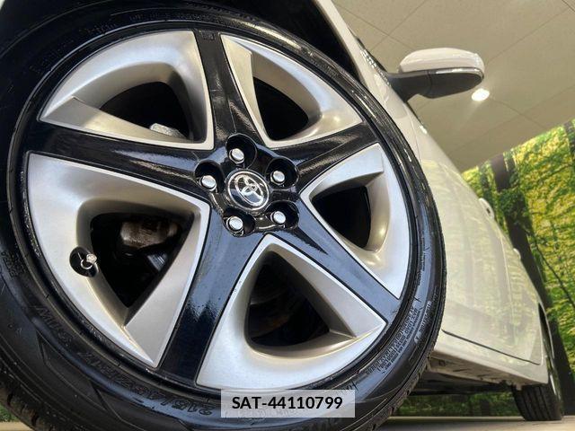 Toyota PRIUS 2020-04 7980625-12