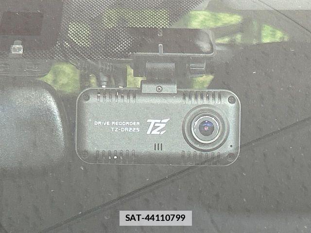 Toyota PRIUS 2020-04 7980625-4