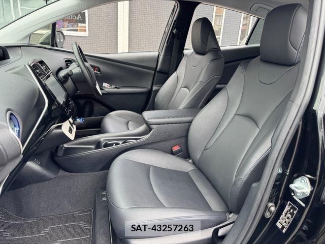 Toyota PRIUS 2016-01 7980631-10