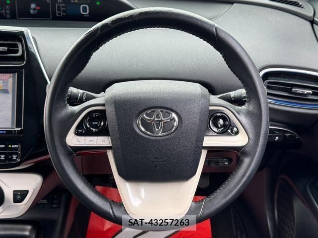 Toyota PRIUS 2016-01 7980631-13