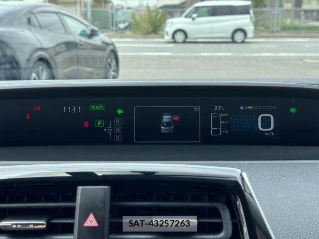Toyota PRIUS 2016-01 7980631-24