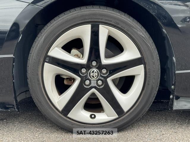 Toyota PRIUS 2016-01 7980631-7