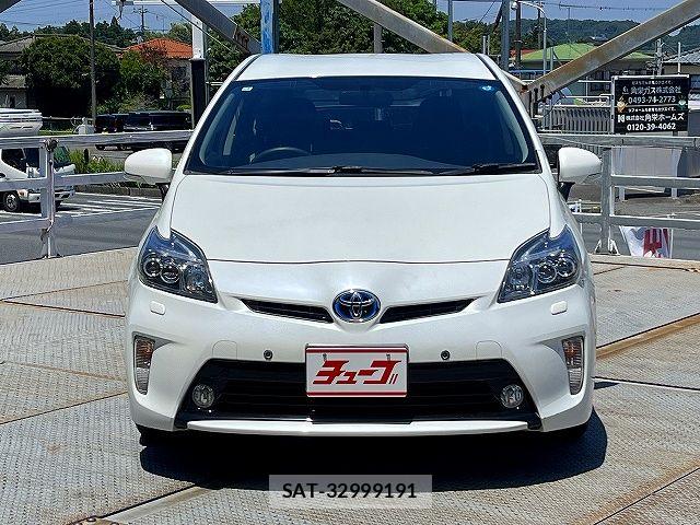 Toyota PRIUS 2015-01 7980650-16