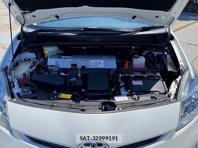 Toyota PRIUS 2015-01 7980650-27