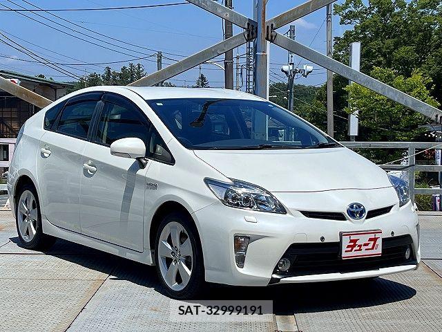 Toyota PRIUS 2015-01 7980650-6