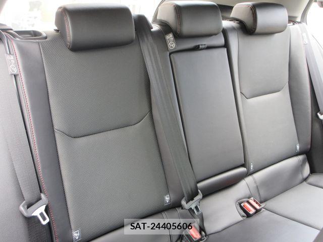Toyota PRIUS 2023-10 7980619-11