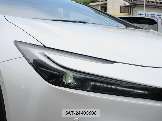 Toyota PRIUS 2023-10 7980619-23