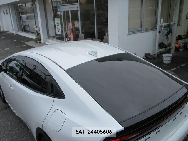 Toyota PRIUS 2023-10 7980619-25
