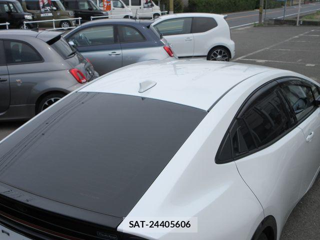 Toyota PRIUS 2023-10 7980619-26