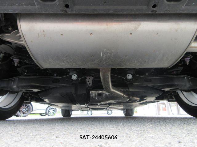Toyota PRIUS 2023-10 7980619-29