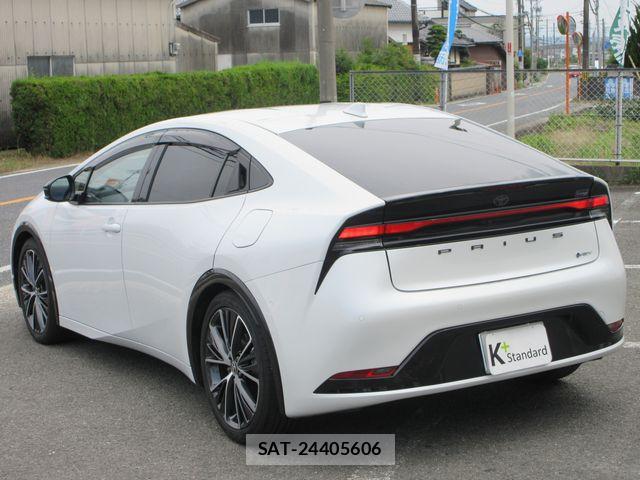 Toyota PRIUS 2023-10 7980619-7