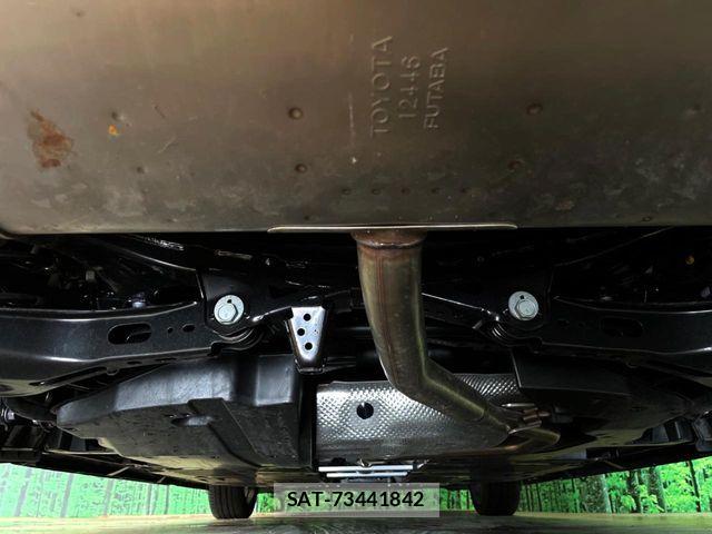 Toyota PRIUS 2023-09 7980610-18
