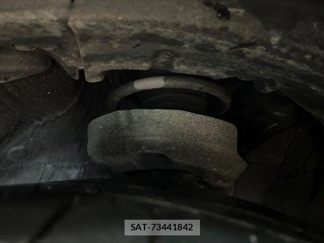 Toyota PRIUS 2023-09 7980610-19