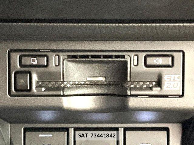 Toyota PRIUS 2023-09 7980610-8