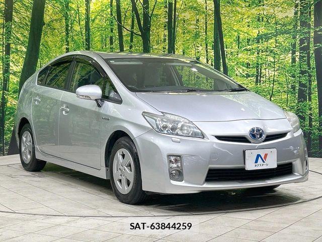 Toyota PRIUS 2011-01 7980665-15