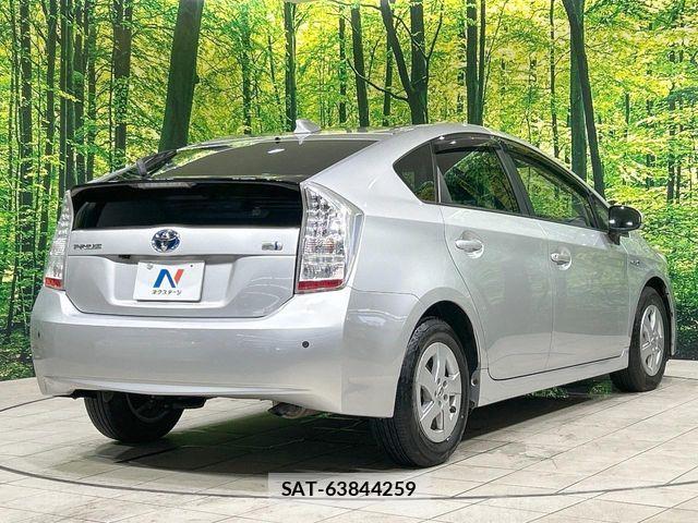 Toyota PRIUS 2011-01 7980665-16