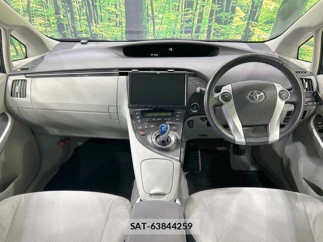 Toyota PRIUS 2011-01 7980665-1