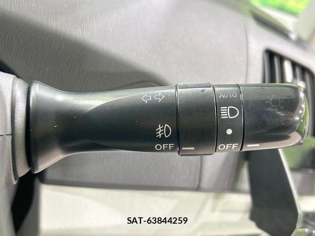Toyota PRIUS 2011-01 7980665-5